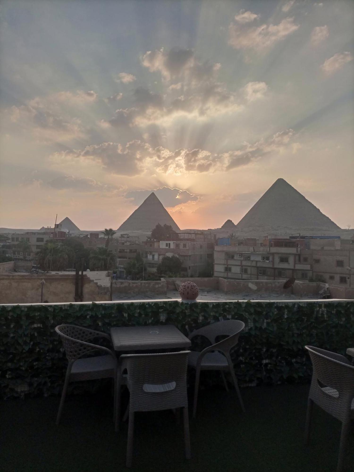 Fantastic Three Pyramids View Hotel Il Cairo