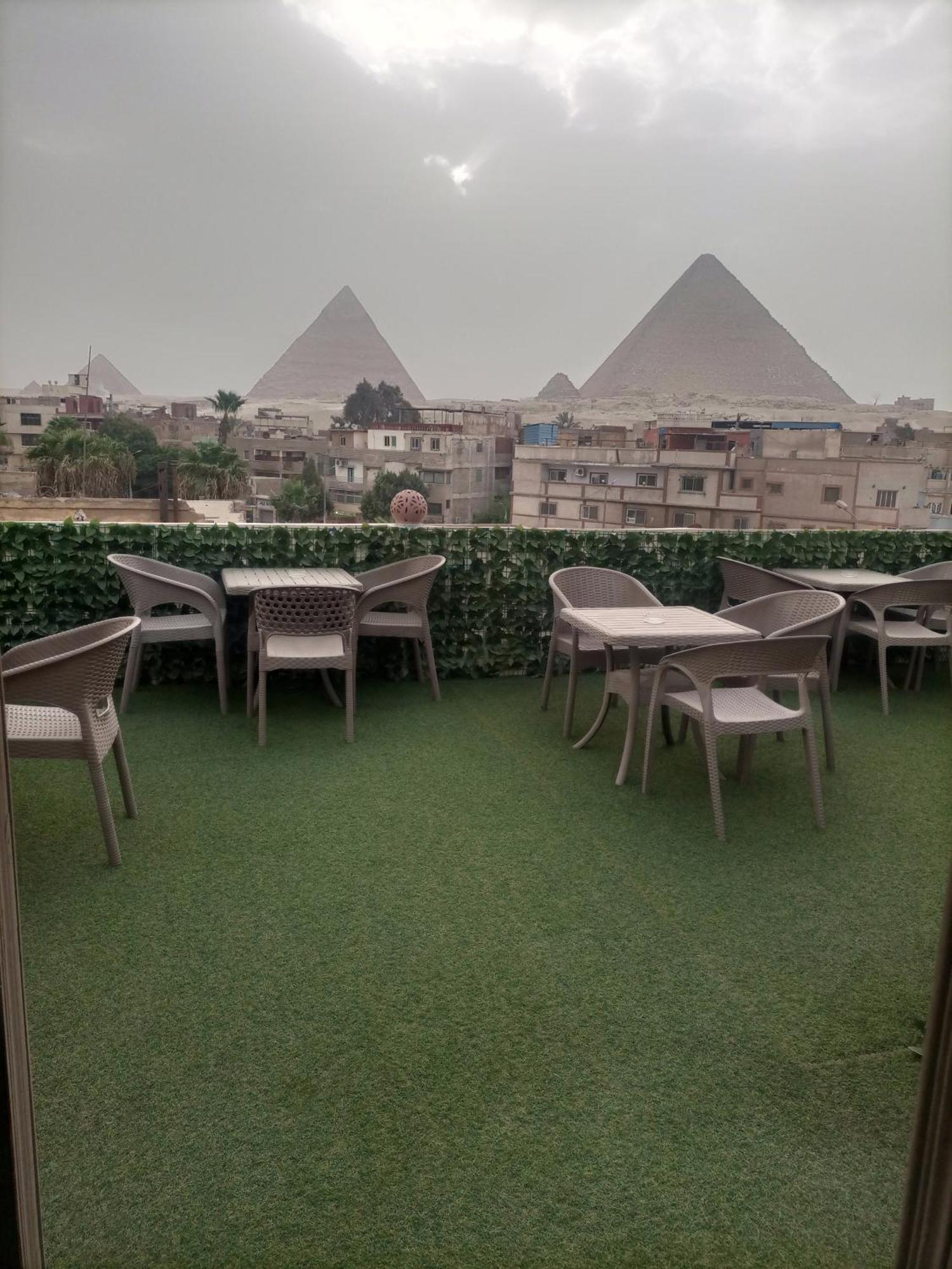 Hotel Fantastic Three Pyramids View 4*